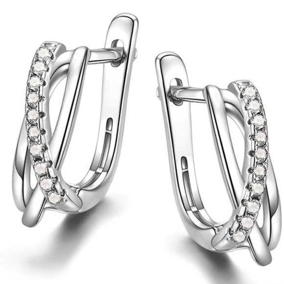 💎 Dainty White Tiny Round CZ Twisted Irregular Stud Earrings, GPMB1432 - Picture 1 of 1